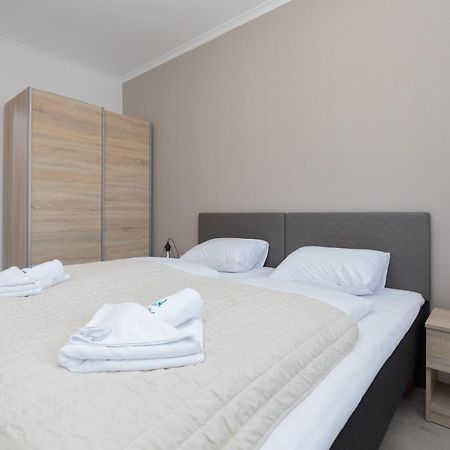 Przestronny Apartament Z Balkonem - Przy Porcie - Swinoujscie By Noclegi Renters Eksteriør billede