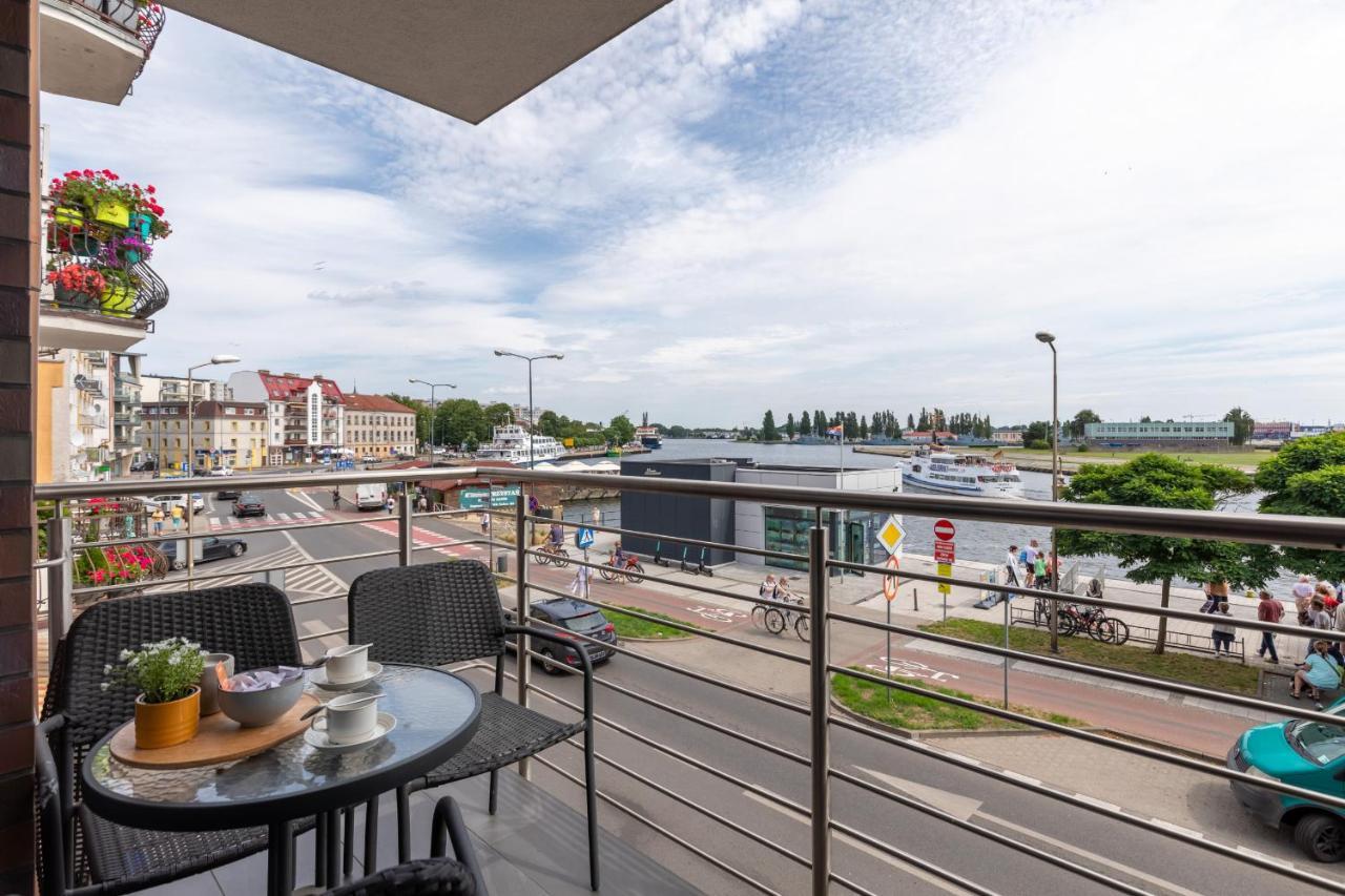 Przestronny Apartament Z Balkonem - Przy Porcie - Swinoujscie By Noclegi Renters Eksteriør billede